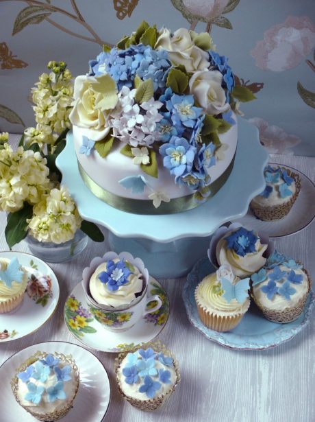 Blue wedding cup cakes